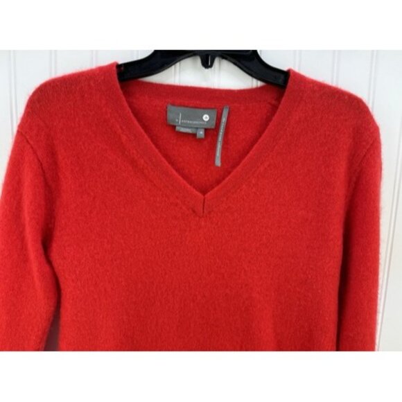 A by ANTHROPOLOGIE the CASHMERE Collection Red Sweater Women's XS XSmall V-Neck - Picture 2 of 4